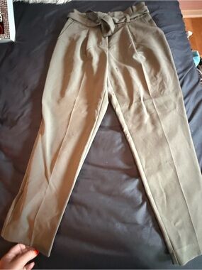 Woman’s Tailored Paperbag Waist Pants in Olive